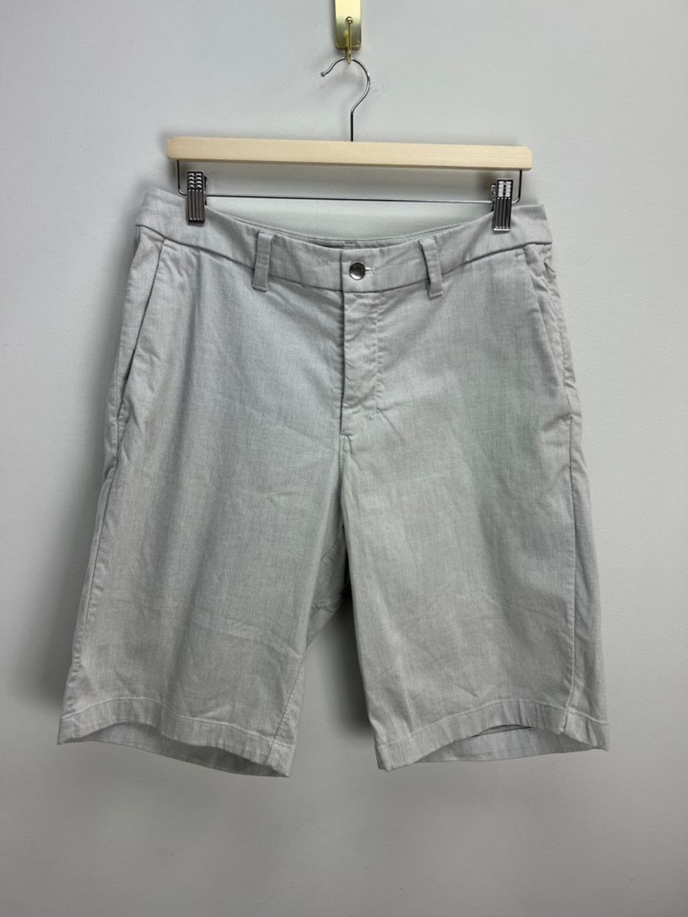 Lululemon Commission Shorts Gray Mens Gray 33 Business Casual Performance